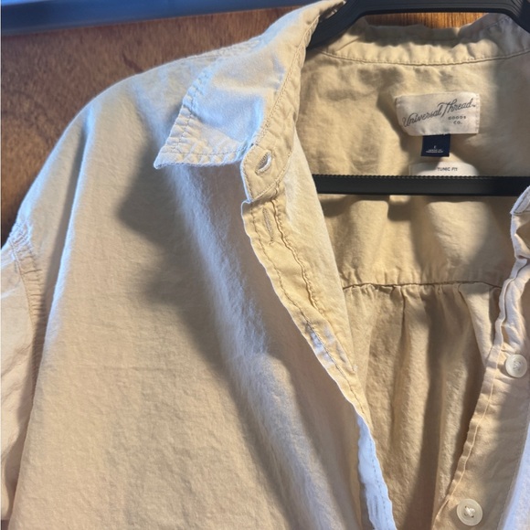 Universal Thread button up - Picture 5 of 9
